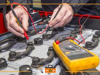 چطور باتری لیفتراک فرسوده را بدون آسیب جدا و برای فروش آماده کنیم؟